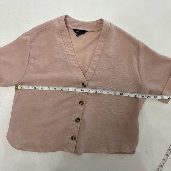 Pink front button flowy cute casual semi-cropped top medium 6 - Picture 7 of 9